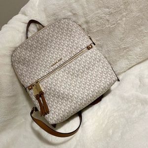 Michael Kors Rhea Zip MD Slim BackPack